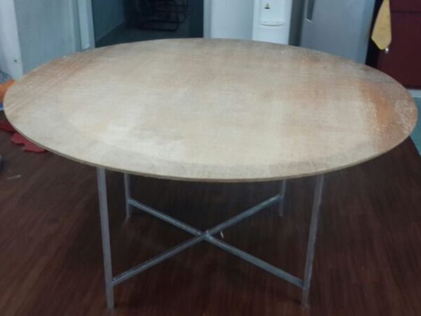 Plywood Table cw Stand 25