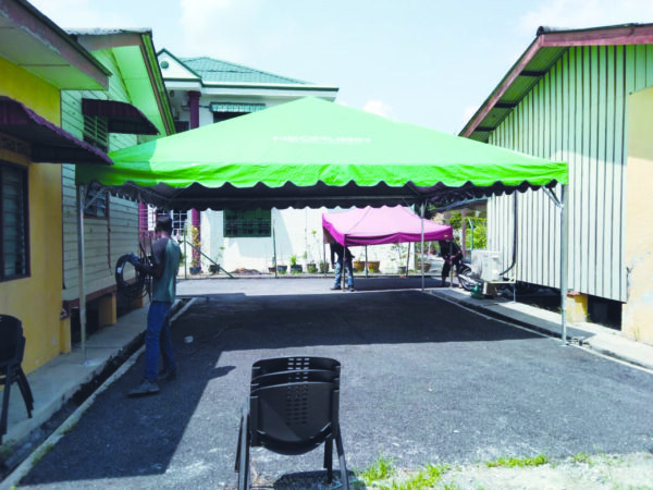1 set Green Color Pyramid Canopy with Logo in Desa sg udang 1