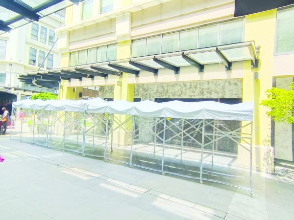 Retractable push and pull canopy tent built by a reliable tent manufacturer in Malaysia and canopy tent supplier.