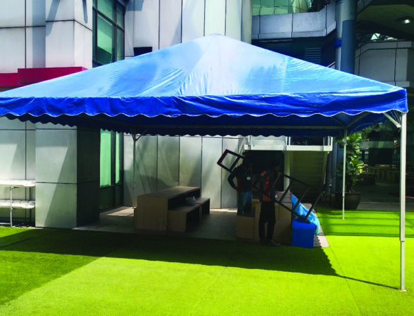 Replace Pyramid Blue Canvas