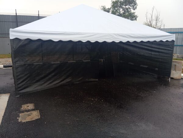 Pyramid Canopy cw Netting