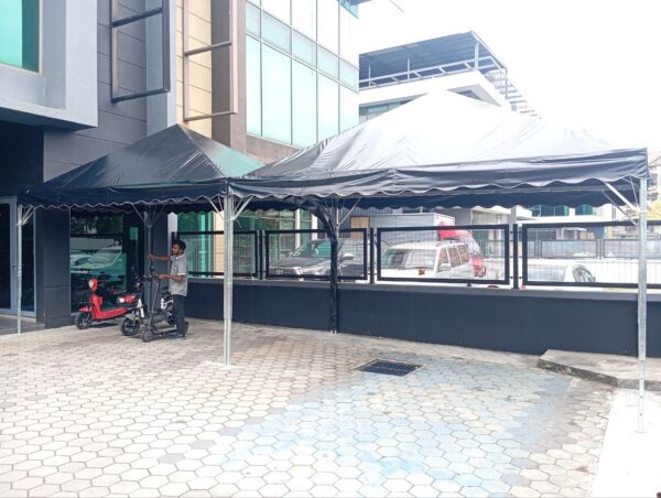 Pyramid Canopy cw Black Canvas (10' x 16')